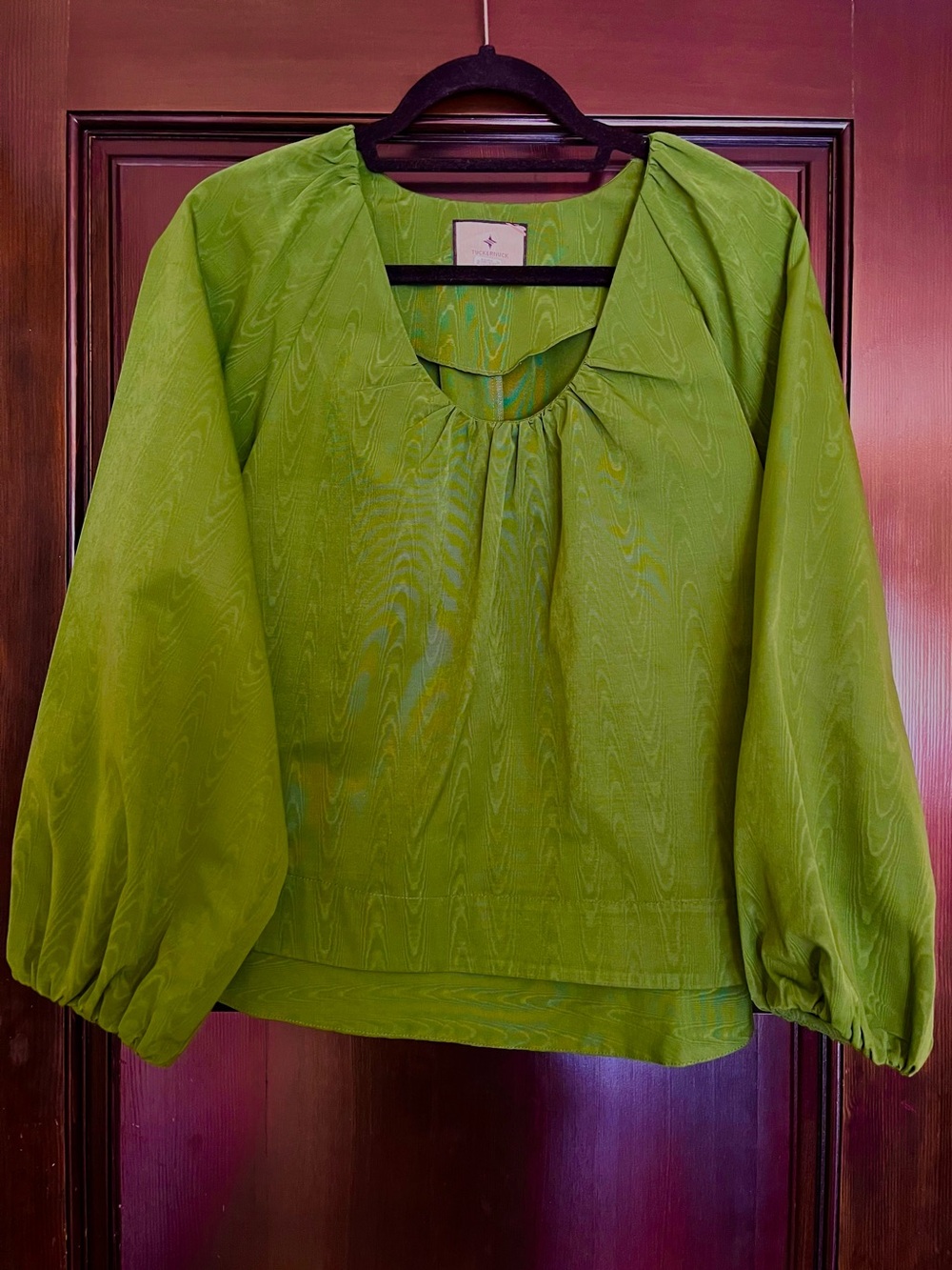 Tuckernuck Fern Green Kit Blouse 
Size Large